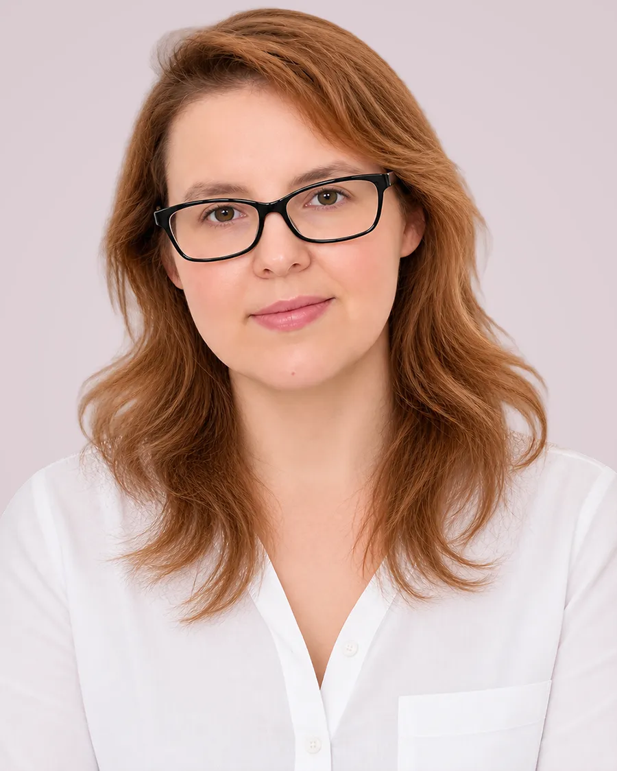 Porträt der Liebesromanautorin Lizzy Glass